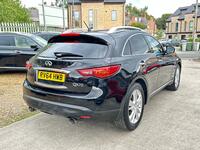 INFINITI QX70