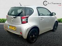 TOYOTA IQ