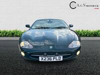 JAGUAR XK8