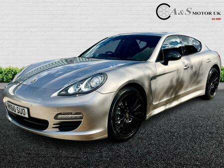 PORSCHE