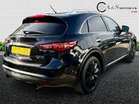 INFINITI QX70